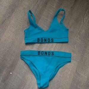 Bonds Blue Intimates Set